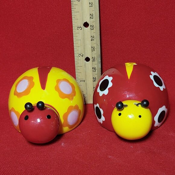 Ladybug Garden Colorful Ceramic Salt & Pepper Shakers - Picture 10 of 10